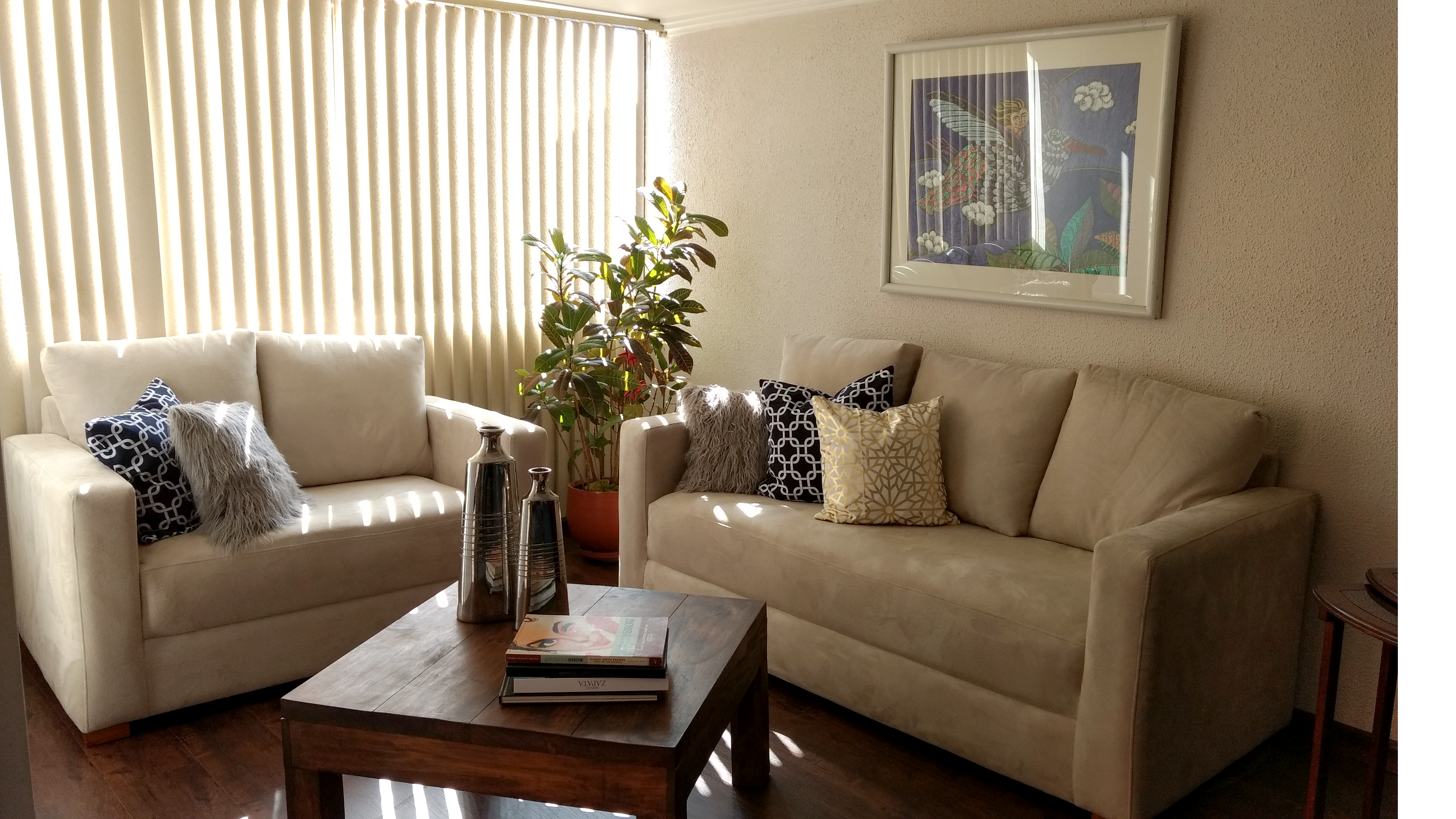 La imagen tiene un atributo ALT vacío; su nombre de archivo es cristinaamorosointeriordesign_salon-2.png